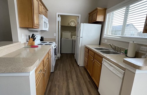 Dublin Apartment | H-U-G-E furnished apartment in Dublin!