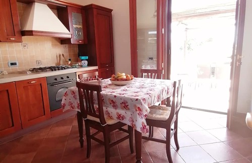 Uggiano la Chiesa Villa | Villa De Le Rose: Relax by the Saltwater Pool Near Otranto