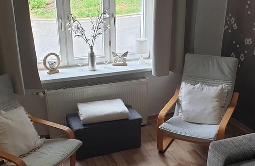 Bad Sulza Apartment | Apartment 'Ferienwohnung Sonnenschein' with Shared Terrace and Wi-Fi