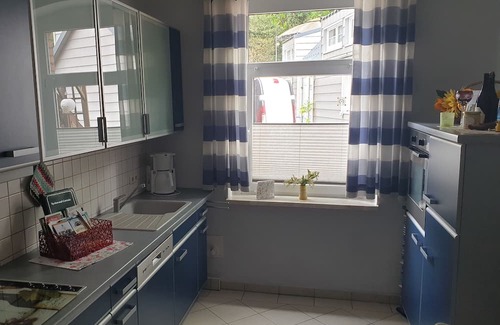 Bad Sulza Apartment | Apartment 'Ferienwohnung Sonnenschein' with Shared Terrace and Wi-Fi