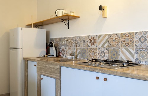 Birgi Vecchi House | Cozy Holiday Home 'Gl' with Private Garden and Wi-Fi