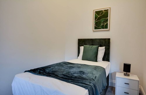 Wigan Apartment | Comfortable 1-Bed Apartment in Wigan with Breakfast Included