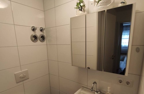 Ruettenscheid Condo | Ideal City Apartment Near Gruga for Small Groups