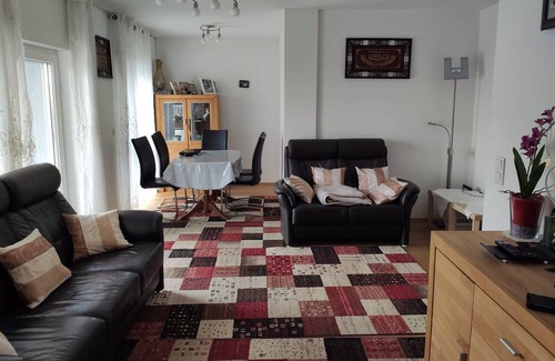 Ruettenscheid Condo | Ideal City Apartment Near Gruga for Small Groups