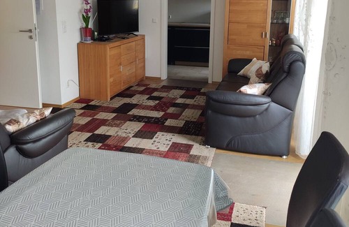 Ruettenscheid Condo | Ideal City Apartment Near Gruga for Small Groups
