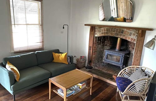 Mulbring House | Family-Friendly Mulbring Miner's Cottage with Pool Access