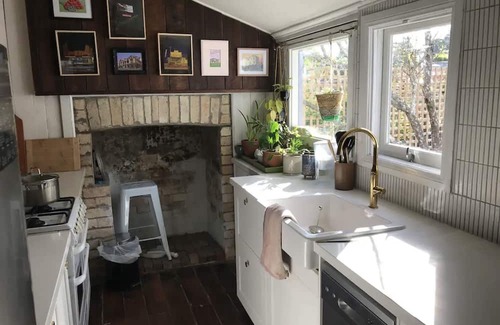 Mulbring House | Family-Friendly Mulbring Miner's Cottage with Pool Access