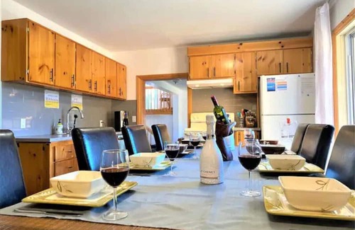 Sainte-Lucie-des-Laurentides Ski Chalet | Relax at Le Alesund: Private Spa & Beach Access Awaits