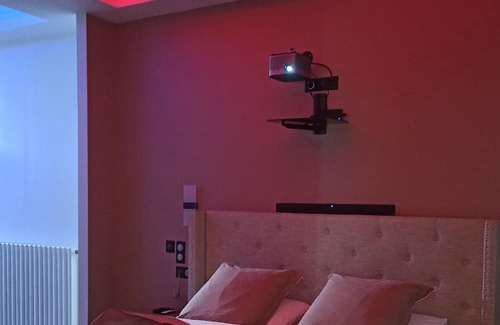 Auxerre Apartment | Relaxing Spa Retreat at Spa privatif by XELA Awaits You