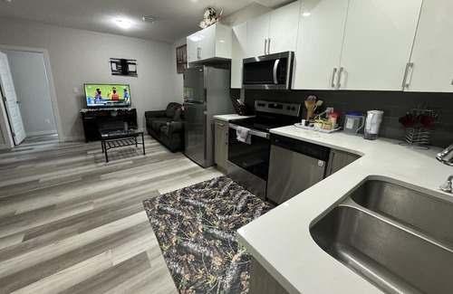 Leduc County House | Cozy home for your lovely stay