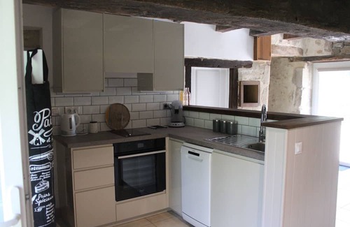 Pouligny-Notre-Dame Cottage | Elegant Gite in the Scenic Indre Region of France