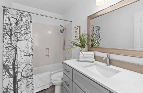 Fairfield House | Perfectly Situated for Napa Valley Excursions and Bay Area Adventures!