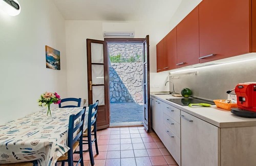 Innamorata House | Relaxing Villa Bouganville - Il Glicine with Family Amenities