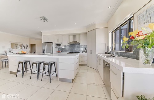 Yeppoon House | Seaview Pool Oasis with Endless Entertainment Awaits You