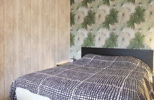 Flandres Apartment | Cozy Studio Retreat with Balcony & Family-Friendly Amenities