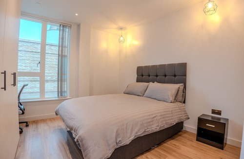 Canons Apartment | Convenient Access to London Bridge and Wembley Station