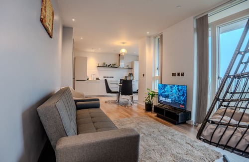 Canons Apartment | Convenient Access to London Bridge and Wembley Station