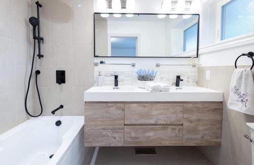 Mississauga House | Tranquil Riverside Retreat with Ocean Views & Family Amenities