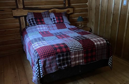 Merritt Cabin | Cozy Cabin Retreat with Kitchen and Child-Friendly Amenities