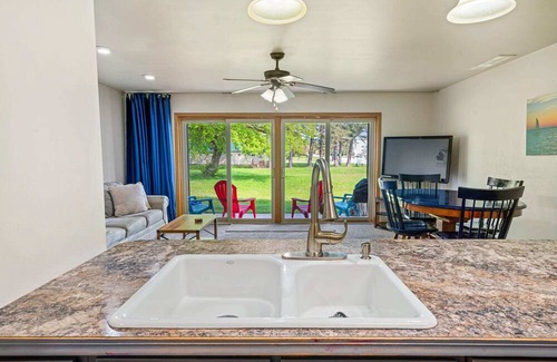 East Jordan House | 🌼 South Arm Retreats: 2BDR Lakeview Townhome ➠ #2