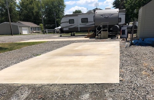 Lakeview RV Rental | Pet-Friendly Solar Eclipse Camping at Indian Lake, Ohio
