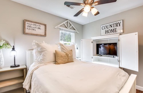 Clemson Cottage | Pet-Friendly Clemson Cottage Near University - Guest Rated 9.8