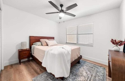 Wellington Bed & Breakfast | Relax at Casa Bella Retreat with Ocean View & Spa Access