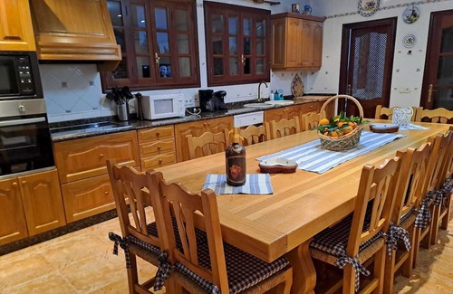 Algaida Villa | Country House 'Son Pujol' with Mountain View, Wi-Fi and Air Conditioning