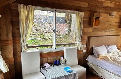 Fuxing District Bed & Breakfast | Family-Friendly Stay at Lalashan B&B in Nature's Embrace