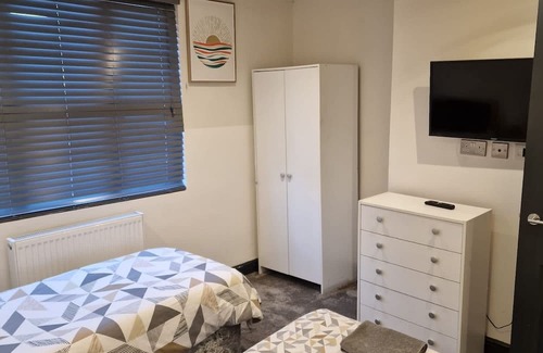 Aveley House | Wadhurst - Family-Friendly 4 Bed House with En-Suite Rooms