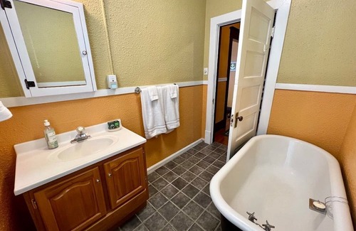 Helena Apartment | Dog-Friendly Retreat at The Blackfoot - Guest Rated 10/10