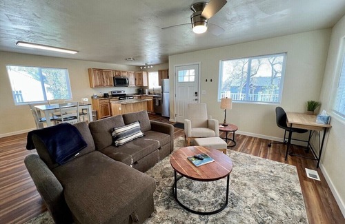 Helena House | Inviting 2 Bedroom Home with Patio and Family-Friendly Amenities