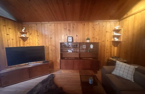 Sardis House | Waterfront Cabin Retreat with Fire Pit & Hot Tub Access