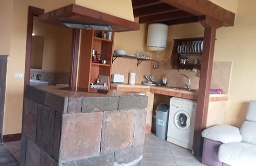 Alajero House | Casa Vista Hermosa: Scenic Sunsets Await in La Gomera