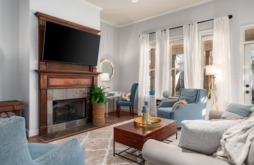 Wilsonville House | Pet-Friendly Serenity Willow - 3BR Retreat near Chelsea