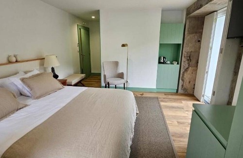 Angra do Heroismo Bed & Breakfast | Comfortable Mountain View Double Room at Casa de Campo Franco