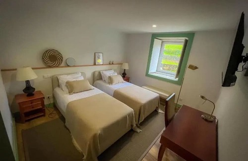 Angra do Heroismo Bed & Breakfast | Comfortable Mountain View Double Room at Casa de Campo Franco