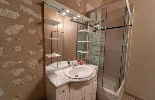 Mareuil-sur-Cher Apartment | Ideal Stay Near Zoo de Beauval with Family-Friendly Amenities