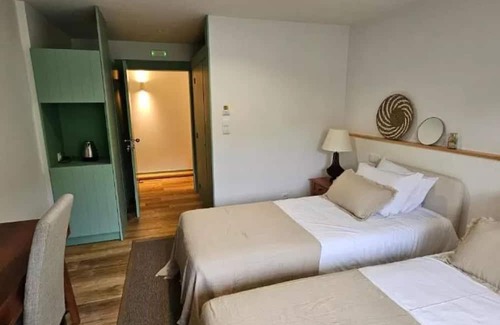 Angra do Heroismo Bed & Breakfast | Cozy Casa de Campo Franco da Serra - Mountain View Room