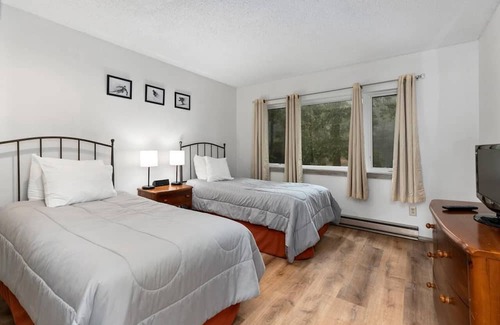 Nellysford Condo | Experience Highlands 05 with Family-Friendly Amenities