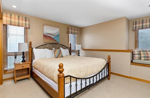 Nellysford Condo | Discover Cliffs 26: Family-Friendly Wintergreen Retreat