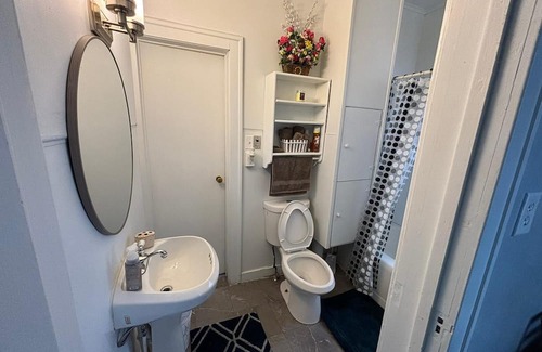 Saginaw House | Family-Friendly Getaway at The One Eared Rabbit in Saginaw