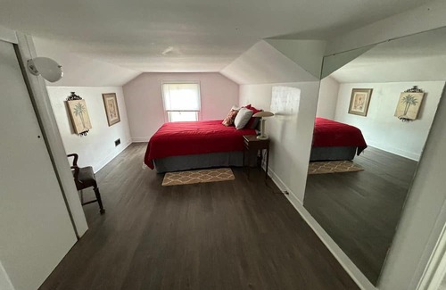 Saginaw House | Family-Friendly Getaway at The One Eared Rabbit in Saginaw