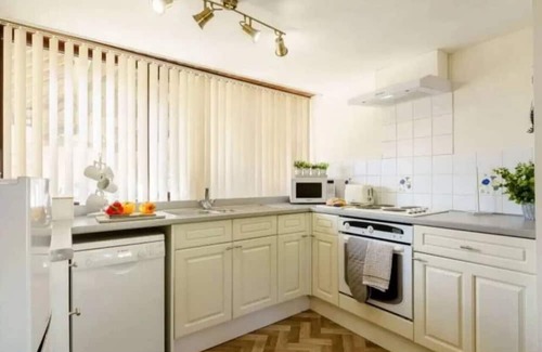 Newton-on-Rawcliffe Apartment | Inviting Cottage with Pool and Enclosed Garden Retreat