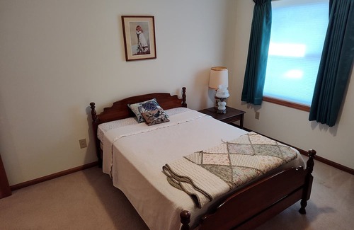 Reynoldsburg House | Ideal Reynoldsburg Ohio Home with Garage and Breakfast Offer