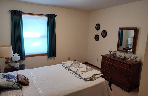 Reynoldsburg House | Ideal Reynoldsburg Ohio Home with Garage and Breakfast Offer