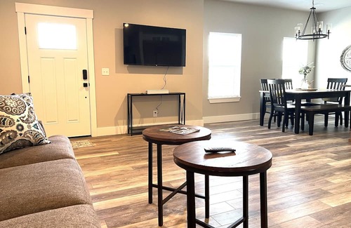 Ammon House | Brand New Ammon 4 Bedroom Townhouse--Clean and Fresh linens, Stocked Kitchen