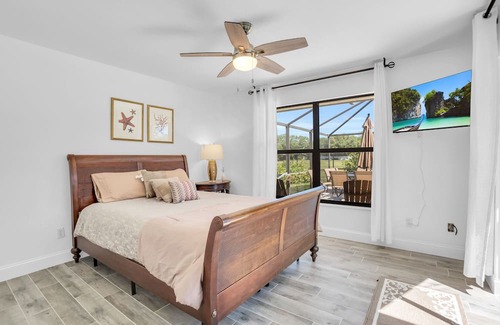 Willoughby Acres House | Discover Naples: Your Gateway to Poolside Relaxation