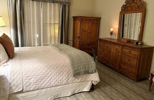 Saratoga Springs Condo | Walk to town and track, available for Belmont