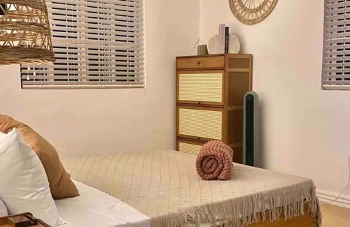 Lipa Villa | Relax at The White Villa In Lipa with Private Pool & Games